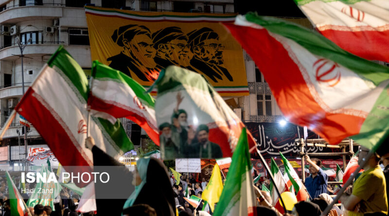 تجدید بیعت با امام زمان (عج) و رهبر انقلاب در اجتماعات مردمی شبانه جمعه و شنبه
