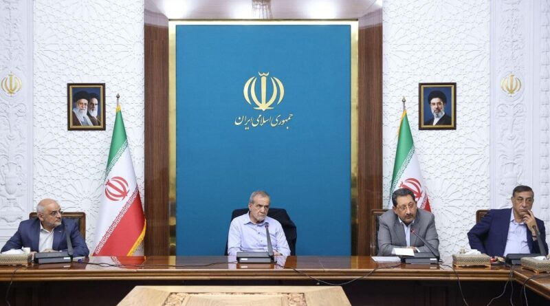 رئیس جمهور: استمرار تولید و فعالیت صنایع یک ضرورت حیاتی برای اقتصاد کشور است
